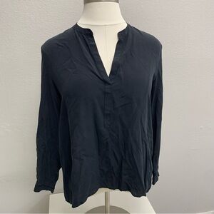 Leo and Sage 100% Silk Blouse.  Size Large